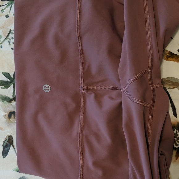 Lululemon crop tights - Picture 7 of 8